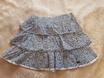 Jupe à volants.10 ans