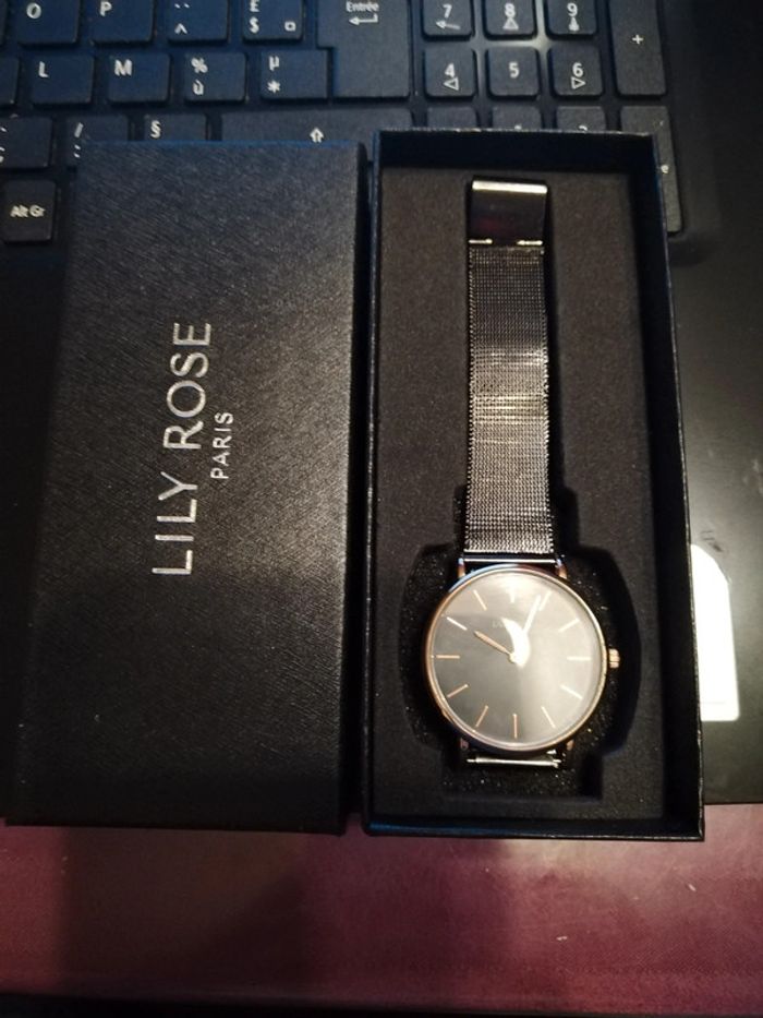 Montre nous pour femme - photo numéro 3