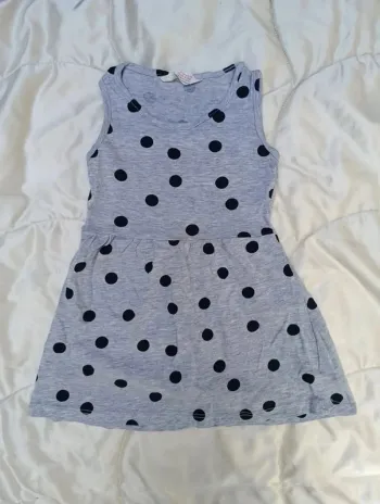 Robe manches courtes grise à points noire H&M 5/6ans