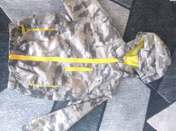 Veste, k-way, imperméable,coupe vent camouflage