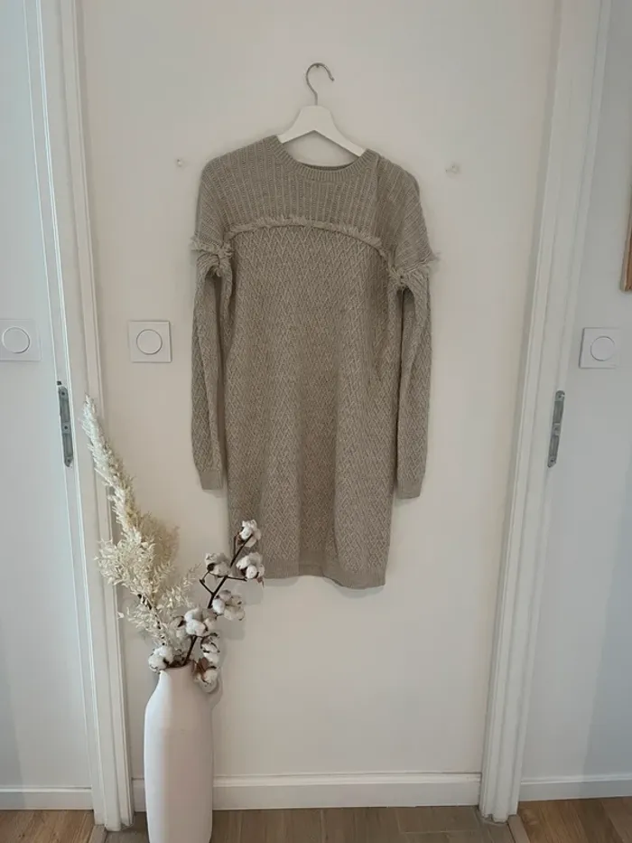 Robe, pull Bershka
