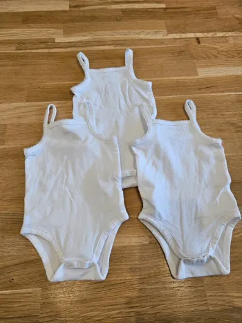 Lot de 3 bodies débardeurs