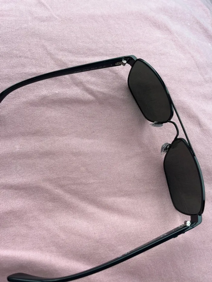 Lunette de soleil - photo numéro 2