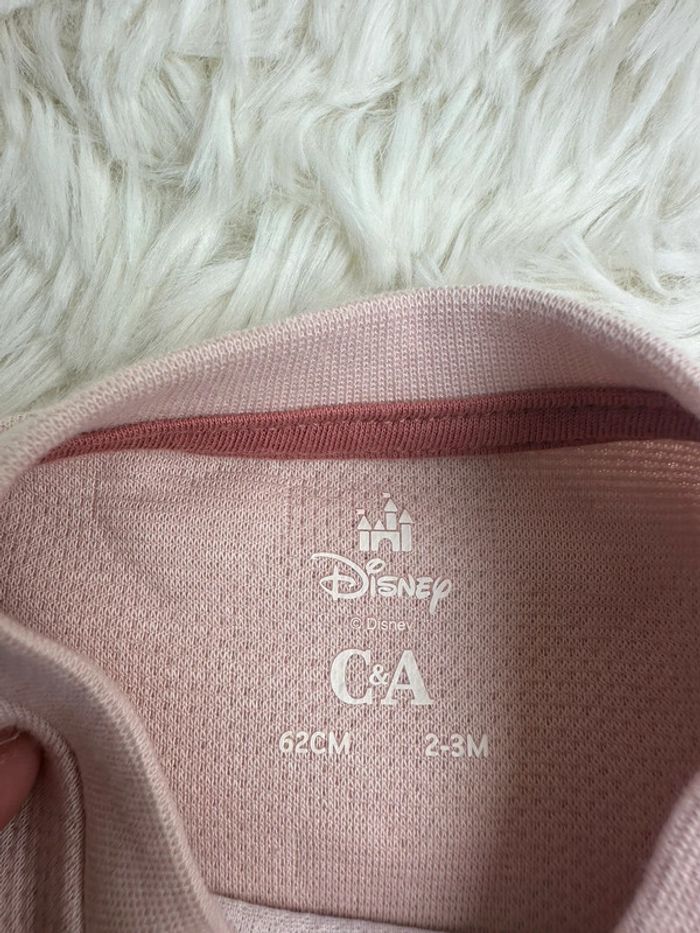 Pull Minnie Disney C&A taille 2-3 mois - photo numéro 4