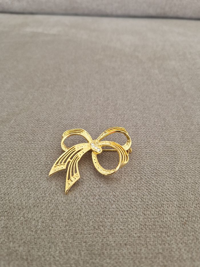 Broche vintage dorée motif noeud - photo numéro 2