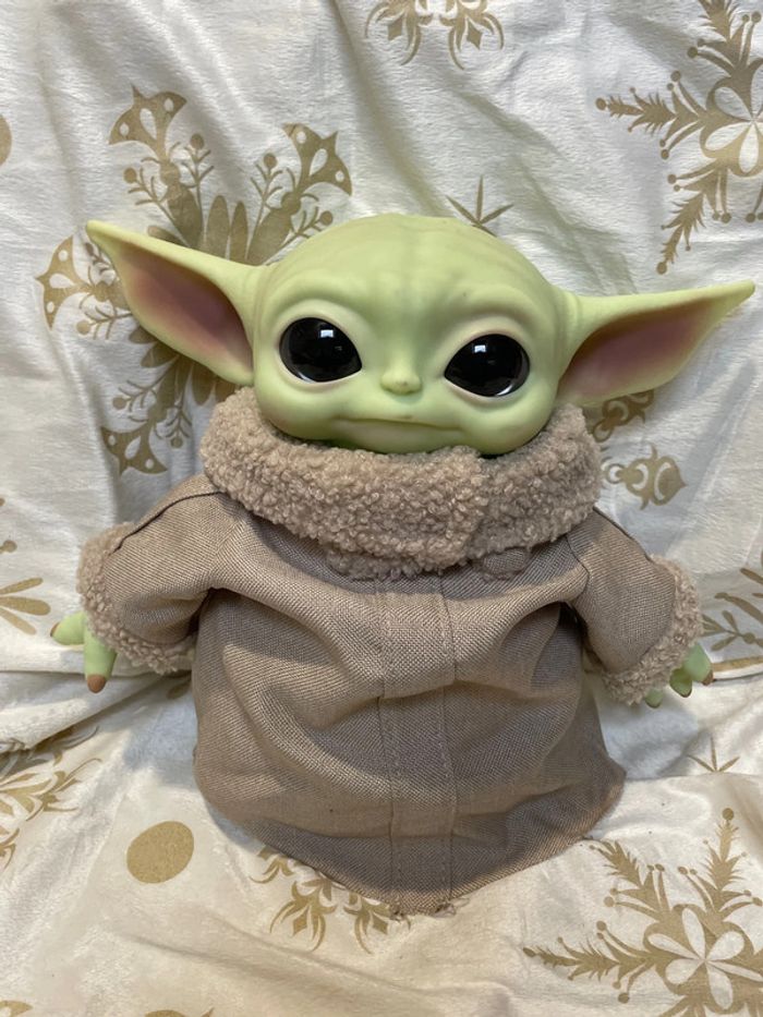 Peluche mattel disney Star Wars Baby Yoda the child Mandalorian - photo numéro 2