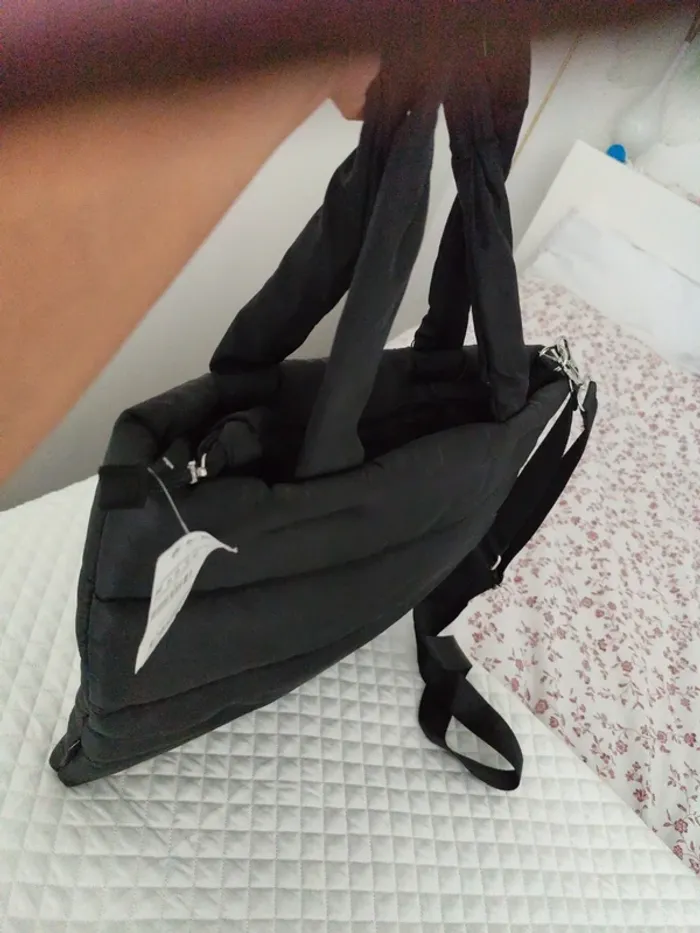 Grand sac matelassé noir Stradivarius anses et bandoulière neuf - photo numéro 6