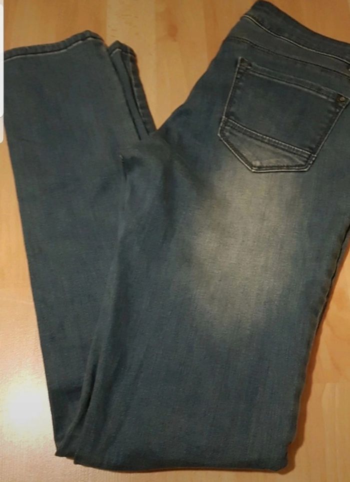 Jean Etam taille 40 - photo numéro 3