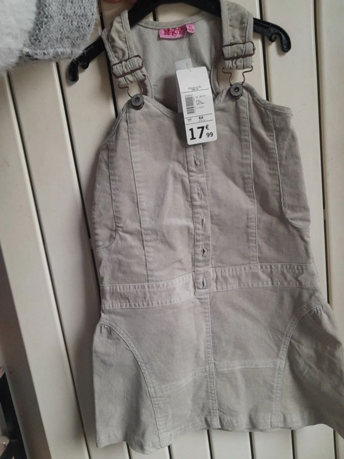 Robe kiabi 👧 taille 6ans neuf