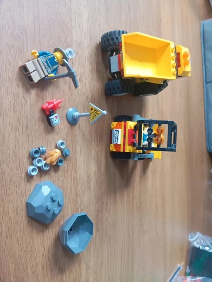 Lego le camion maxi benne de la mine 4201 - photo numéro 6