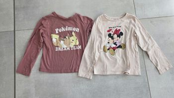 Lot de 2 Tee-shirts pokemon Mickey minnie
