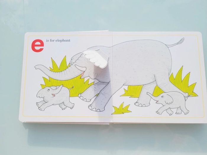 Livre imagier animé de flaps en anglais ; 🦥 ABC Zoo 🐼 - photo numéro 5