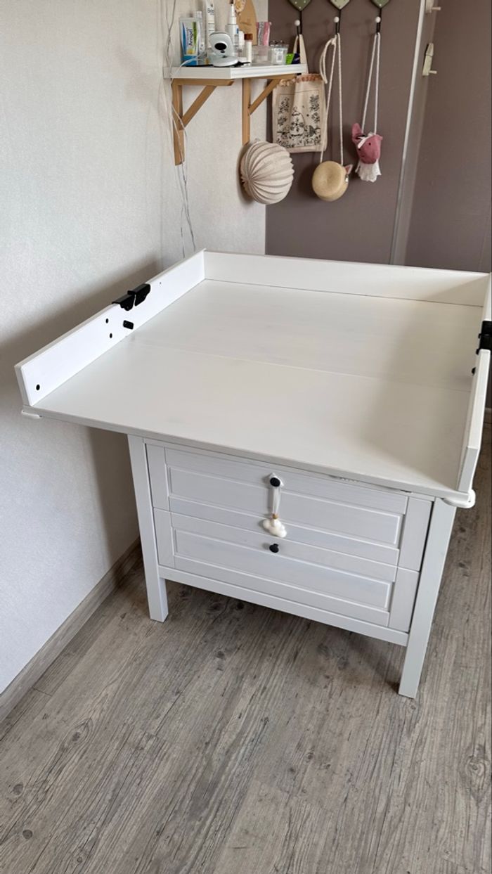 Table à langer + matelas + accessoires - photo numéro 7