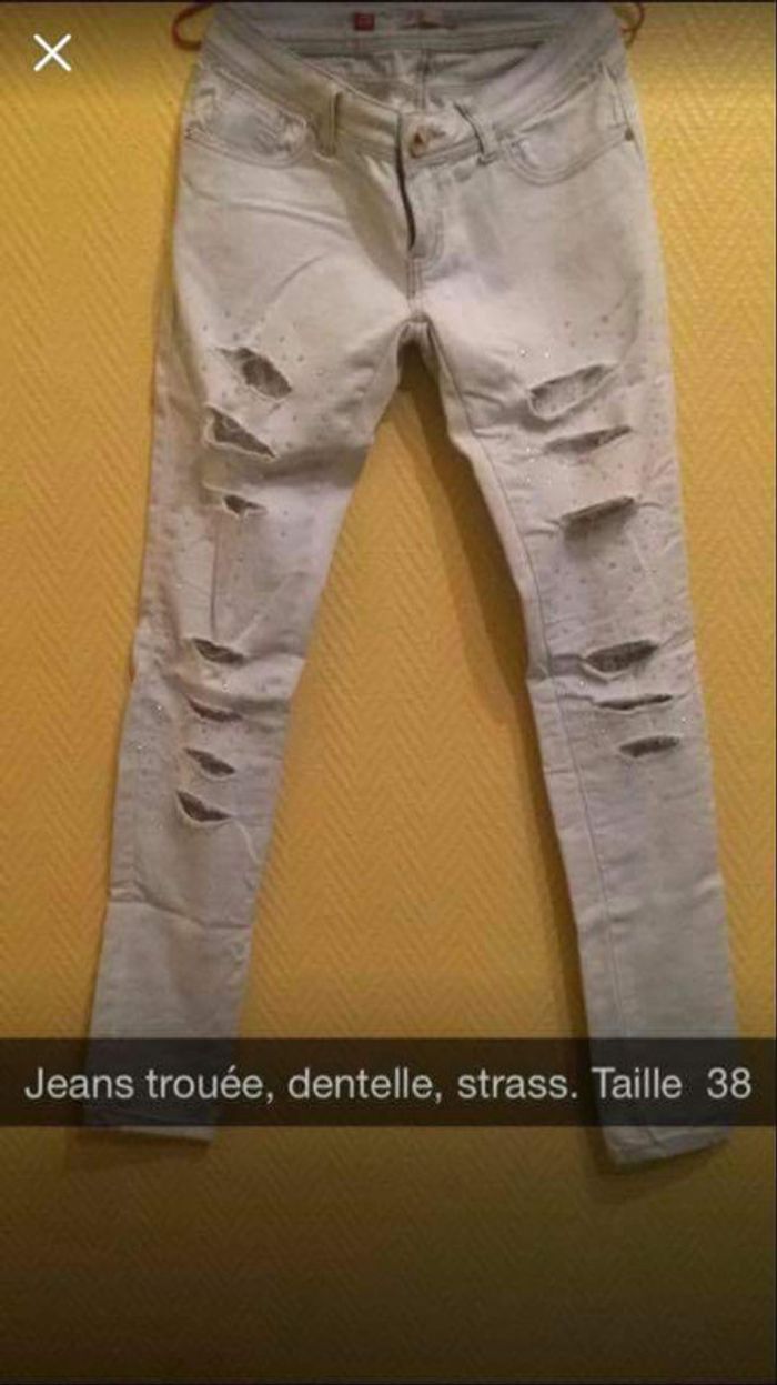 Jeans trouée - photo numéro 2