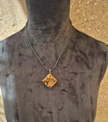 ✨ Collier fantaisie en verre de Murano tons dorés – cordon noir, parfait état 💎