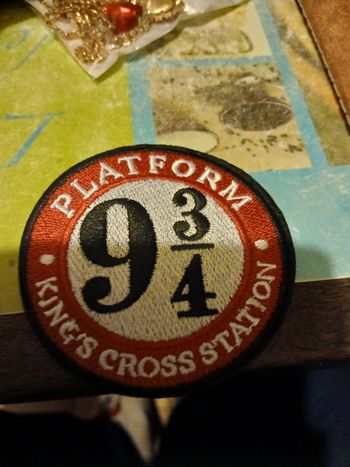 Autocollant tissus platform 9 3/4 neuf  8cm