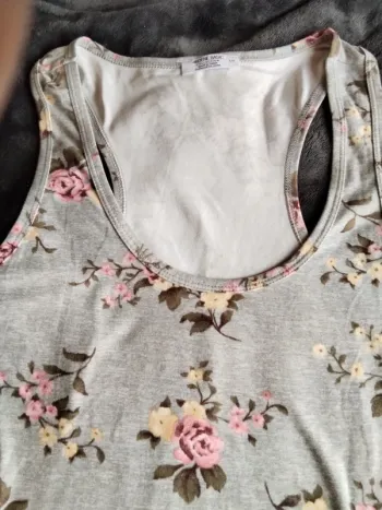 Débardeur femme. Marque Ardene (A204)