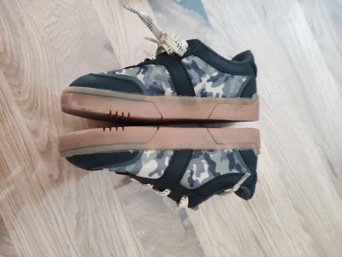 Basket à lacets camouflage bébé garçon Zara 23 - photo numéro 2