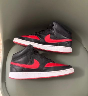 Basket Nike taille 42,5