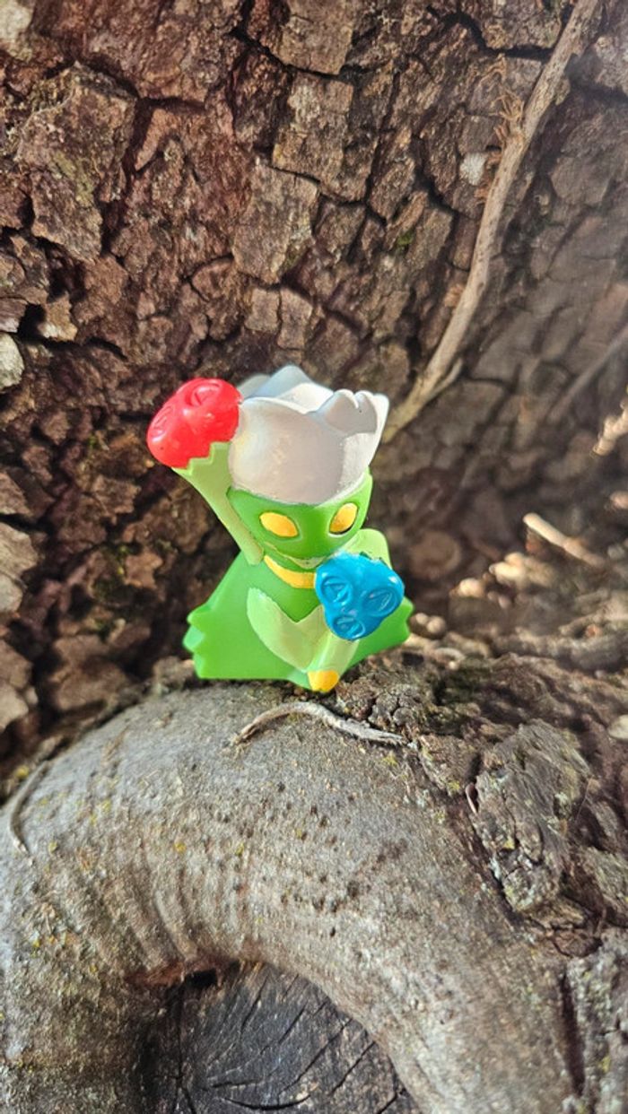 Super figurine Pokemon Nintendo finger puppet roserade - photo numéro 2