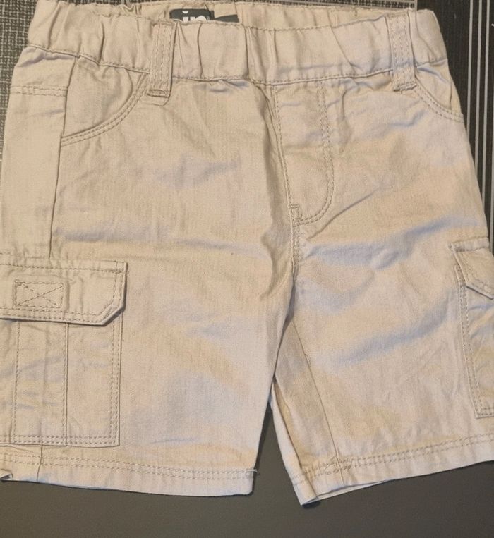 Short et tee shirt manches longues garçon
