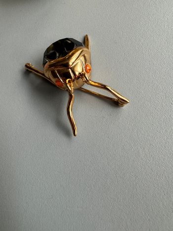 Broche