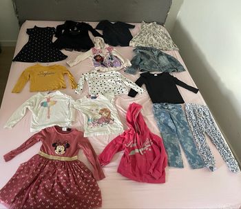 Lot de vêtement fille 4 ans