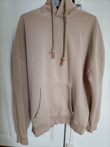 Sweat a capuche beige xs pull and Bear