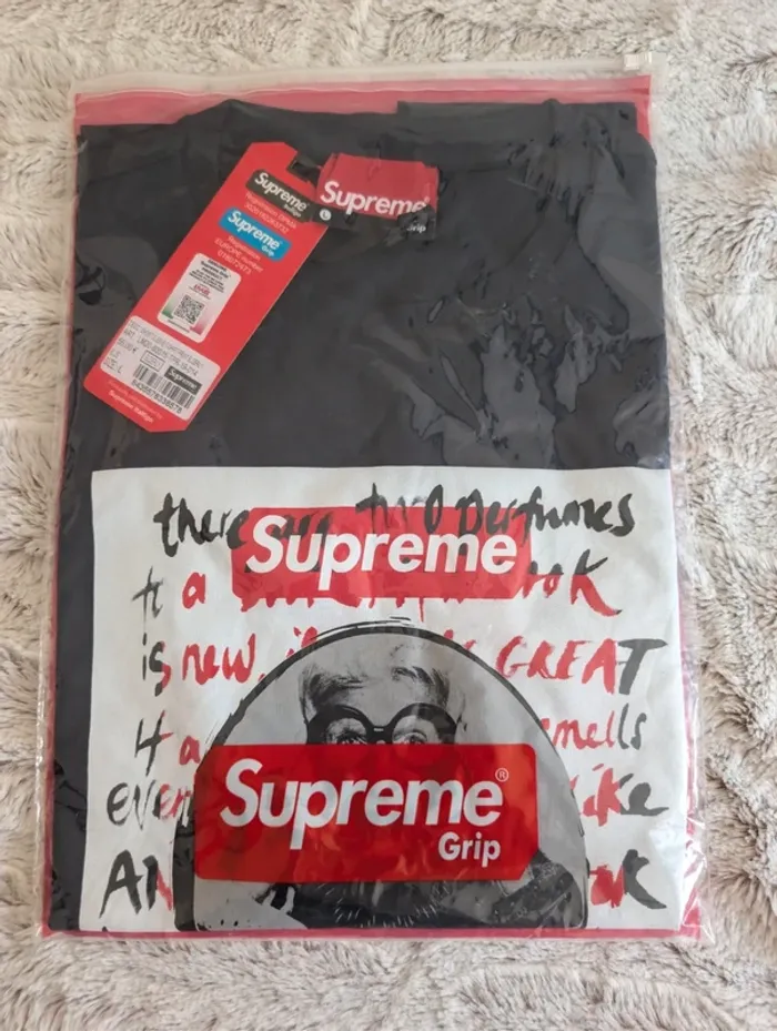 T-shirt supreme. Neuf. Taille L - photo numéro 2