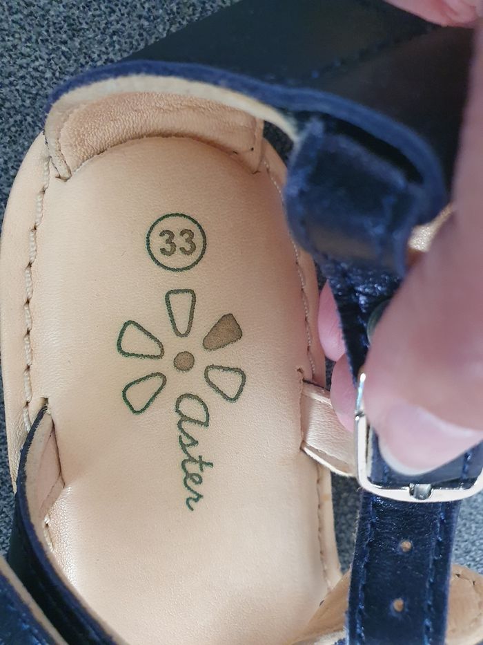 Sandales d'été Aster neuves taille 33 - photo numéro 4