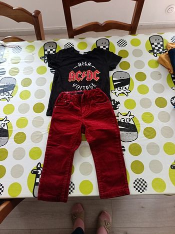 Tee-shirt ACDC h&m + pantalon Sergent Major 2 ans