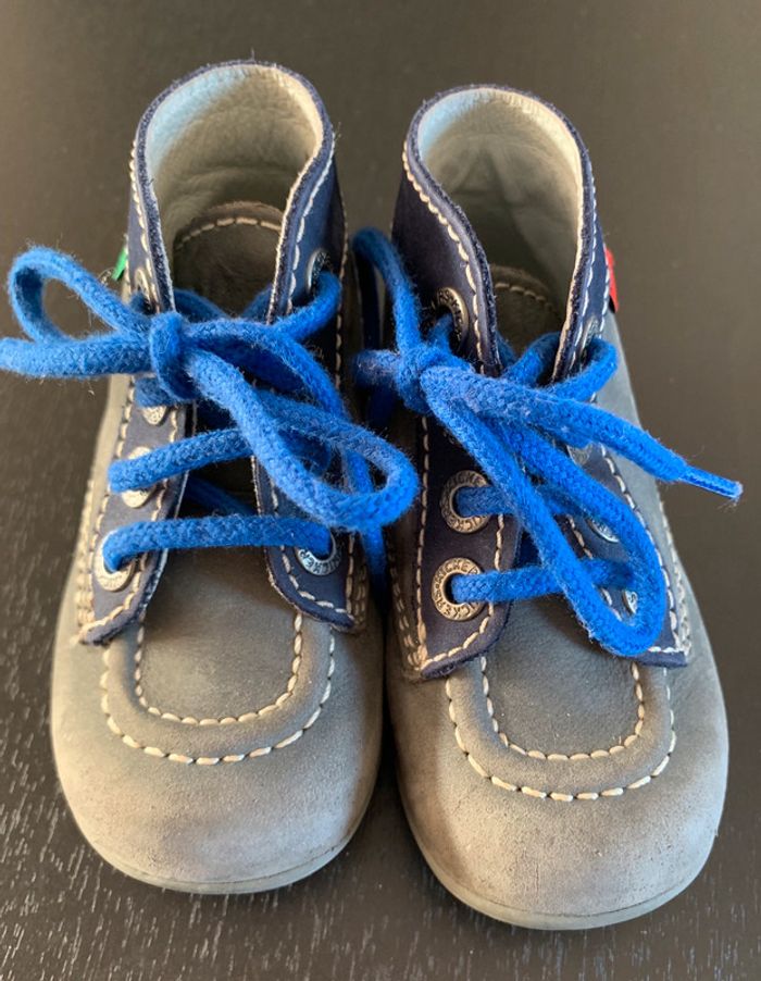 Paire de Kickers T.22 - photo numéro 3