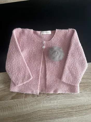 Gilet fin taille 3 (taille petit plutôt 12 mois)