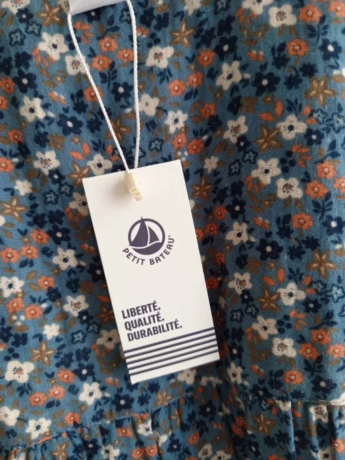 Jolie blouse fleurie Liberty Petit Bateau 10 ans neuve avec étiquette - photo numéro 2