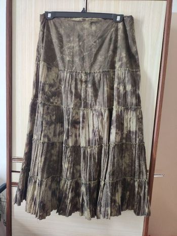 Jupe très jolie. T 46