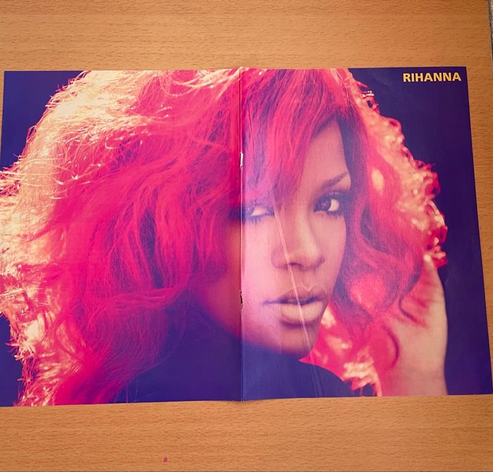 Poster Rihanna - photo numéro 3