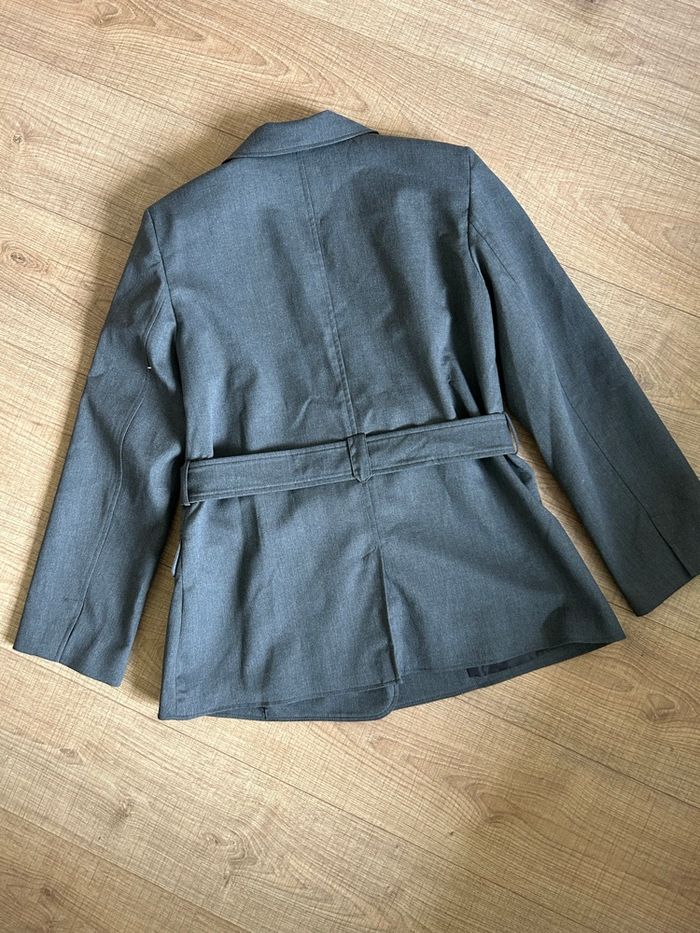Veste grise neuve avec ceinture Naf Naf taille 42 (valeur 75€) - photo numéro 8