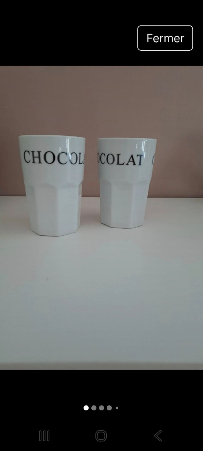 Lot 2 verres a chocolat
