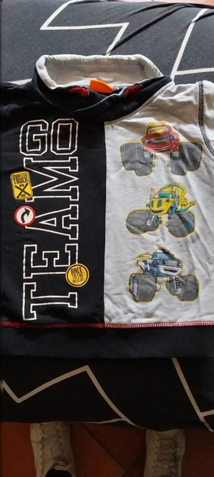 Pull T6 7 ans - photo numéro 2