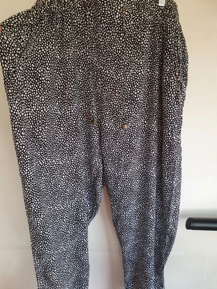 Pantalon kiabi 4 xl noir et blanc - photo numéro 2