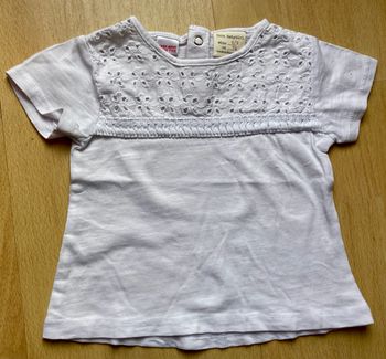 Tee-shirt broderie anglaise taille 6/9 mois