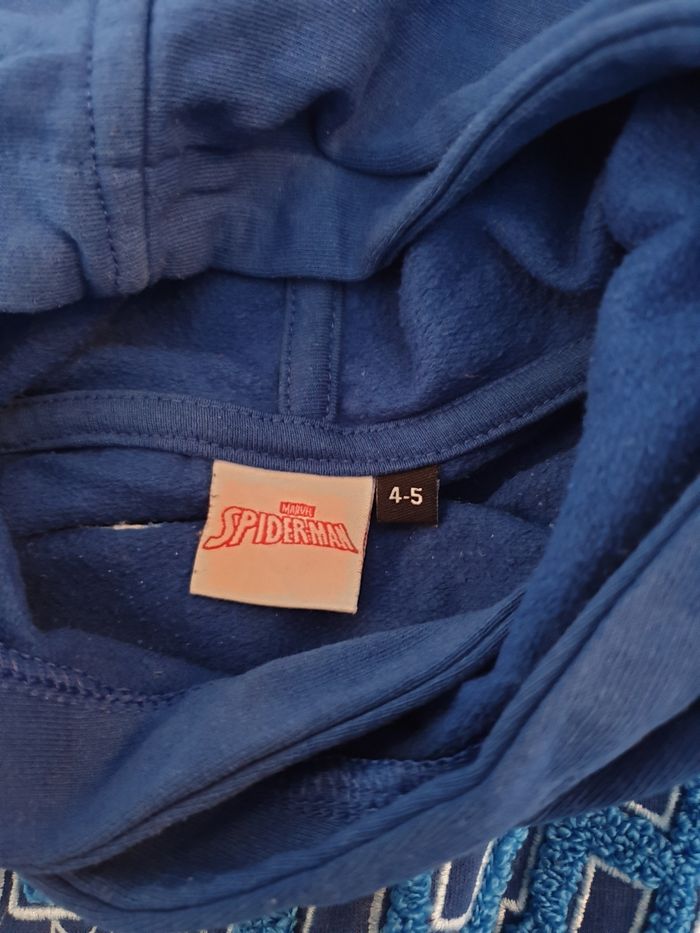 Sweat a capuche bleu spiderman 4 ans - photo numéro 5