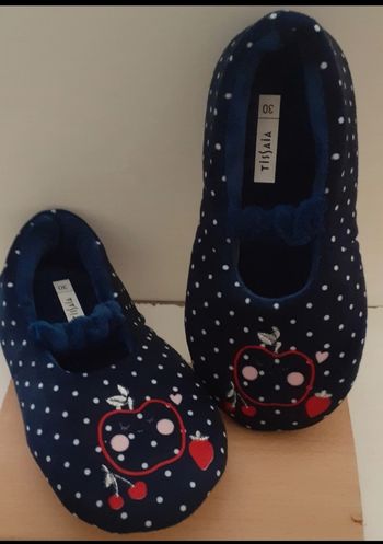 Chaussons fille pointure 30 neufs / Tissaia