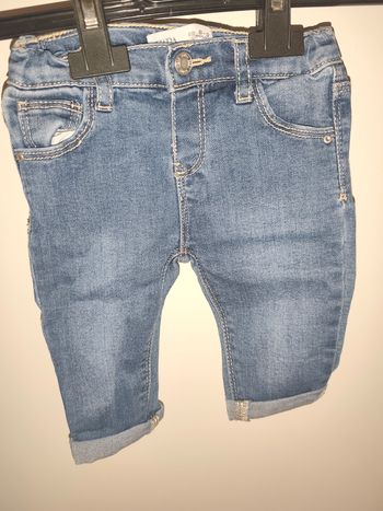Lot jeans taille 6 mois