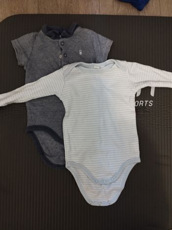 Lots de 2 bodies - 6 mois