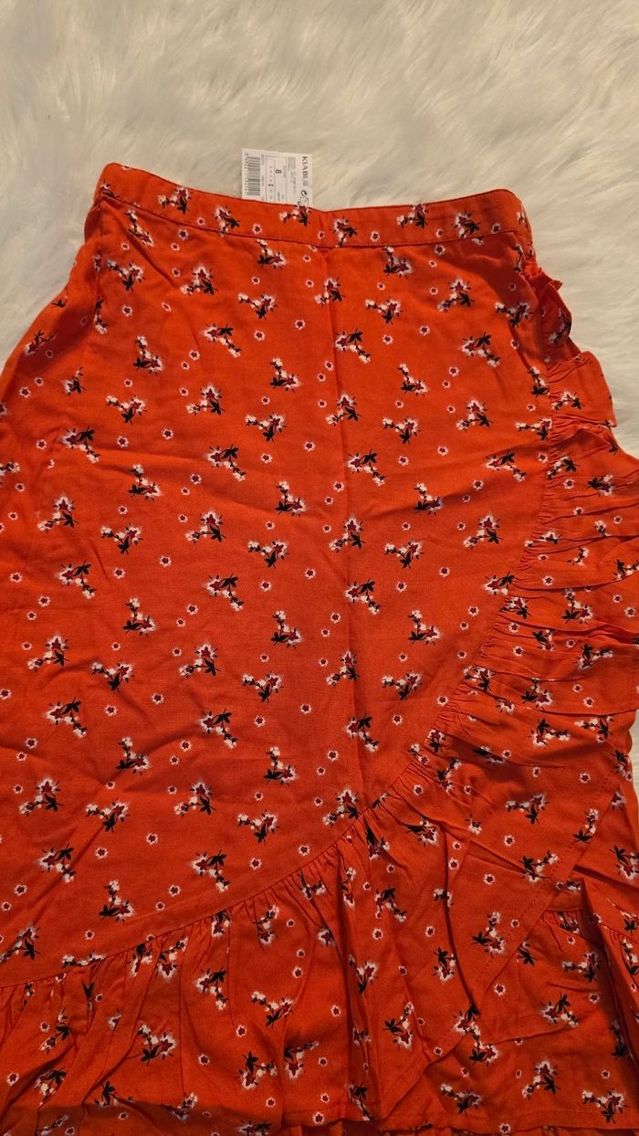 Neuve (non portée) 😍🤩🩷jupe longue 8 ans fille 😍🤩🩷 - photo numéro 2