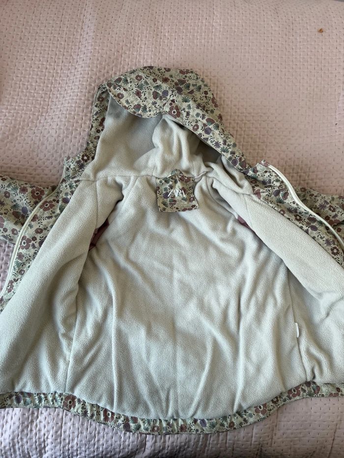 Veste imperméable Zara taille 104 - photo numéro 6