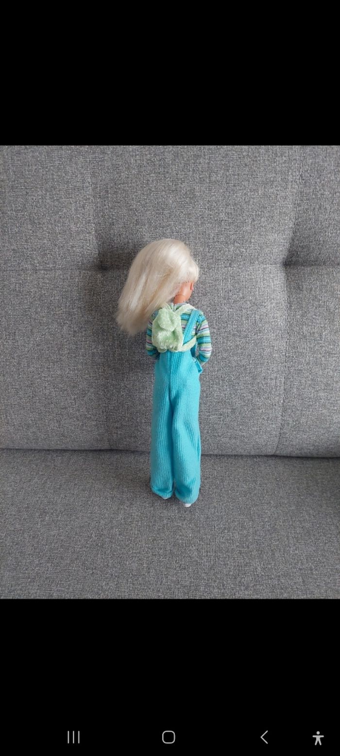 Poupée barbie 1976 et tenues - photo numéro 3