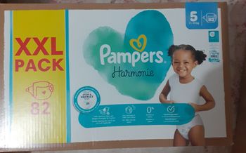 Couches Pampers harmonie