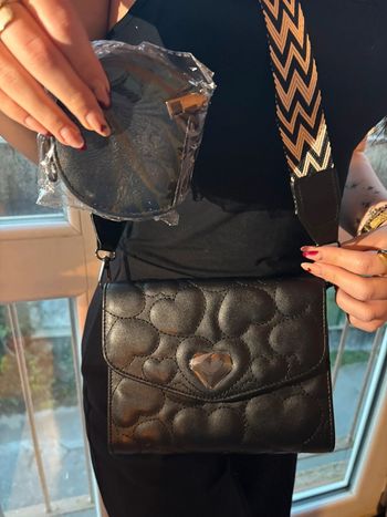 Sac à main coeur noir